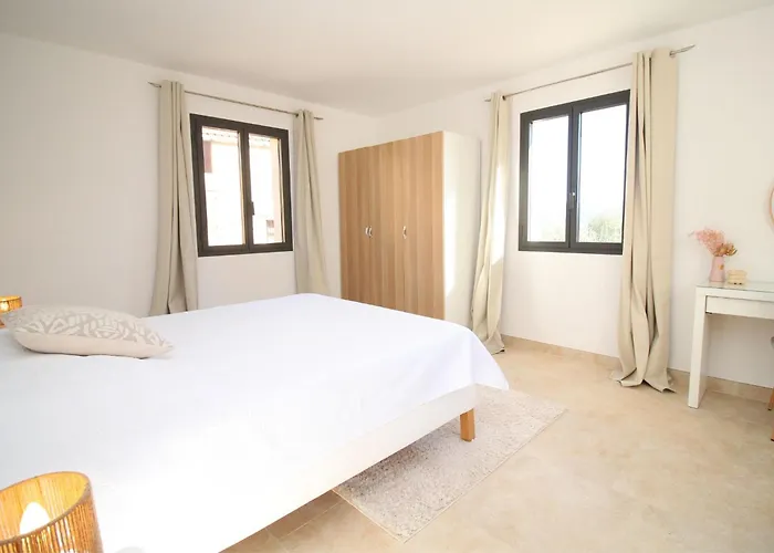 Familiale Avec Piscine,15 Min Des Plages Villa