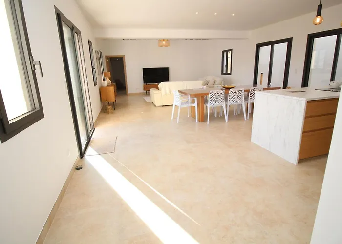 Familiale Avec Piscine,15 Min Des Plages Lavatoggio